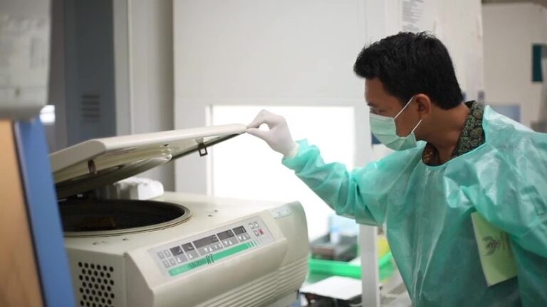 Year-1.-Assessment-Visit-to-Microbiology-Laboratory-Faculty-of-Medicine-Universitas-Indonesia.
